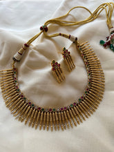 Load image into Gallery viewer, Simple Multicolor Navratna Kemp Stone necklace set
