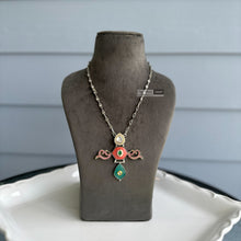 Load image into Gallery viewer, Kundan Coral Afghani German Silver Pendant necklace
