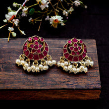 Load image into Gallery viewer, Pachi Kundan Small Flower Ruby Stud Earrings
