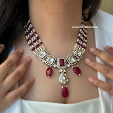 Load image into Gallery viewer, Kareena kapoor Dainty Uncut Kundan American Diamond Necklace set
