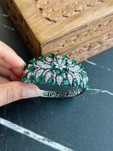 Load image into Gallery viewer, Premium American Diamond green Victorian Statement Kada
