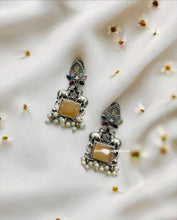 Load image into Gallery viewer, Nandi Silver Stone German silver earrings
