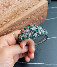 Load image into Gallery viewer, Premium American Diamond green Victorian Statement Kada
