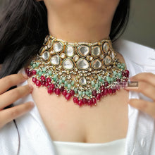 Load image into Gallery viewer, Bridal Premium Quality Kundan Choker necklace set Bridal Ruby Green with Maangtikka
