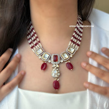 Load image into Gallery viewer, Kareena kapoor Dainty Uncut Kundan American Diamond Necklace set
