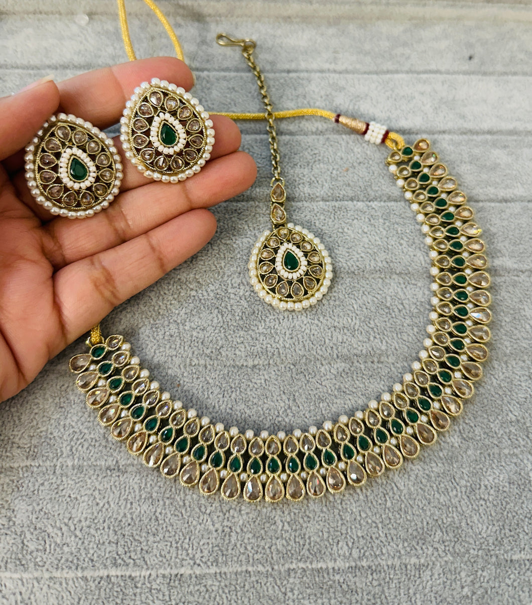 Ishani Green Polki Simple Dainty Necklace set with maangtikka