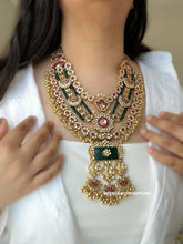 Load image into Gallery viewer, Exclusive Pachi Kundan Bridal Designer Premium piece necklace set
