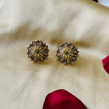 Load image into Gallery viewer, Golden Kundan Flower golden Stud earrings
