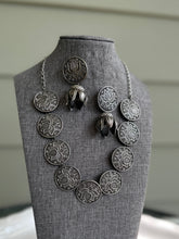 Load image into Gallery viewer, German Silver simple Lotus  Necklace set
