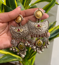 Load image into Gallery viewer, 92.5 silver coated Dual Tone pachi kundan jadau work ghungroo Earrings
