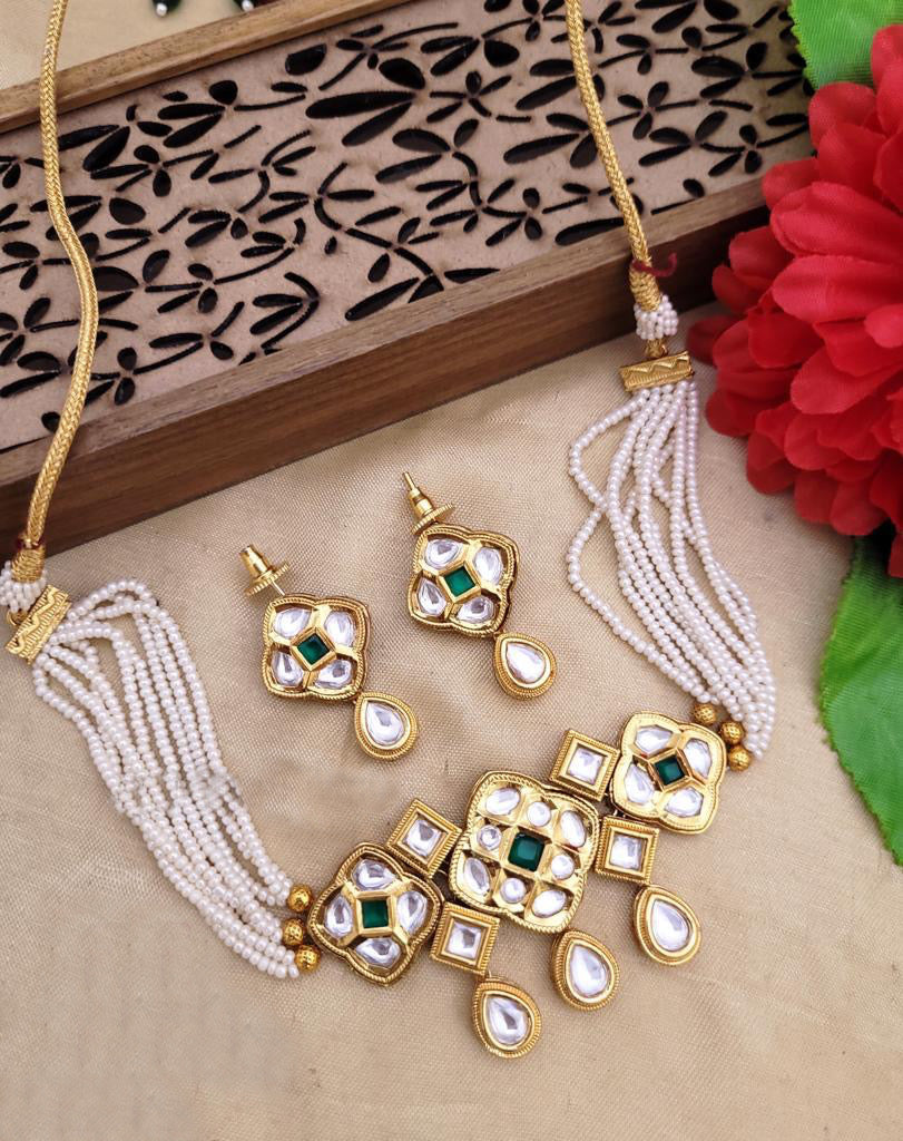 Pearl Golden kundan Choker necklace set