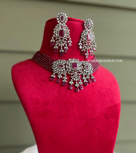 Load image into Gallery viewer, Victorian Polish American Diamond Flower Hanging Drop Necklace set
