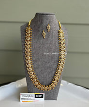 Load image into Gallery viewer, White Long Mango shape Matte finish kemp stone pearl Necklace set temple jewelry
